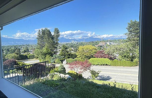 4679 Puget Drive MacKenzie Heights