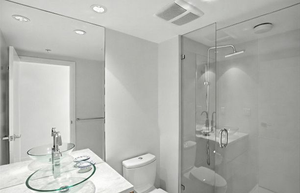 305 8 Smithe Mews Yaletown