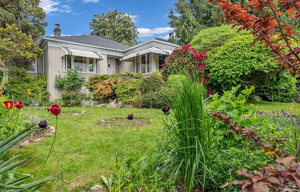2245 W 22nd Avenue Arbutus