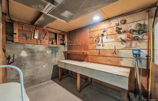 2245 W 22nd Avenue Arbutus