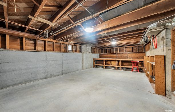2245 W 22nd Avenue Arbutus