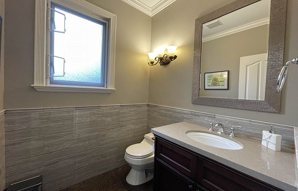 1120 W 58th Avenue South Granville