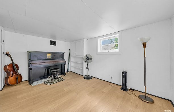 2245 W 22nd Avenue Arbutus