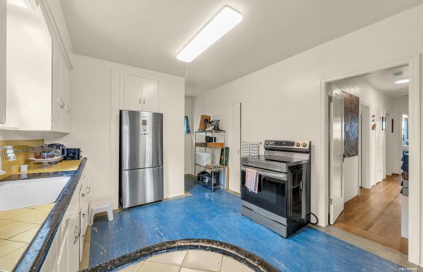 2245 W 22nd Avenue Arbutus