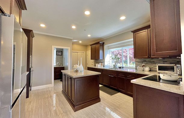 1120 W 58th Avenue South Granville