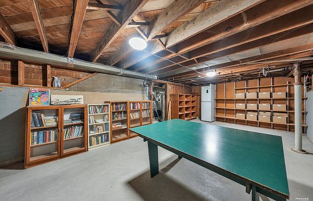 2245 W 22nd Avenue Arbutus