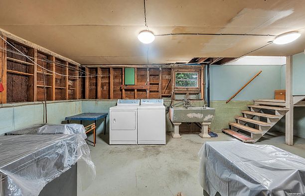 2245 W 22nd Avenue Arbutus