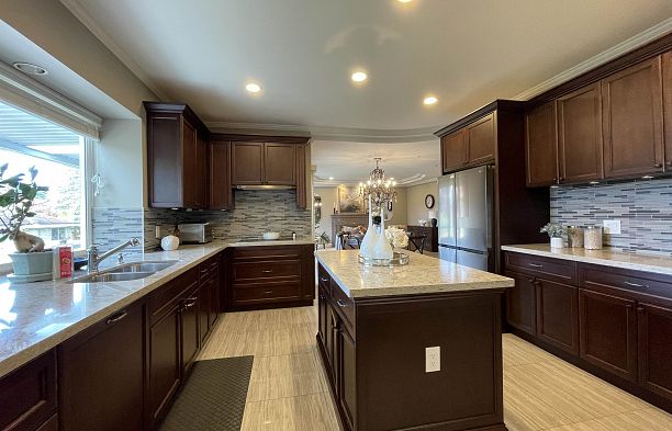 1120 W 58th Avenue South Granville