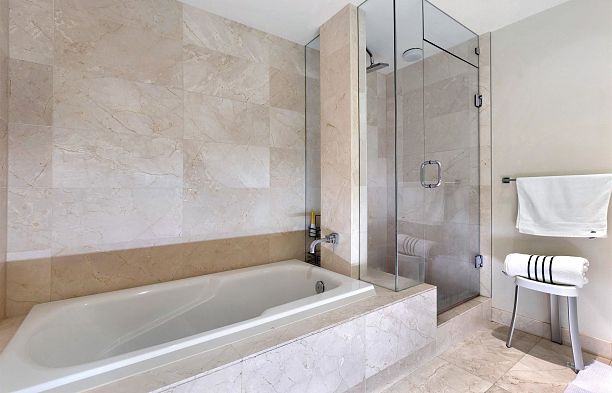 305 8 Smithe Mews Yaletown