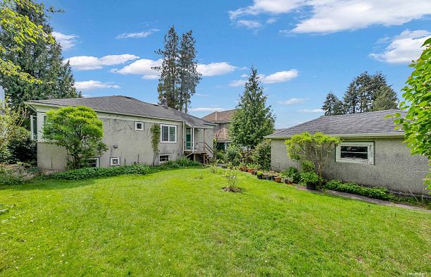 2245 W 22nd Avenue Arbutus