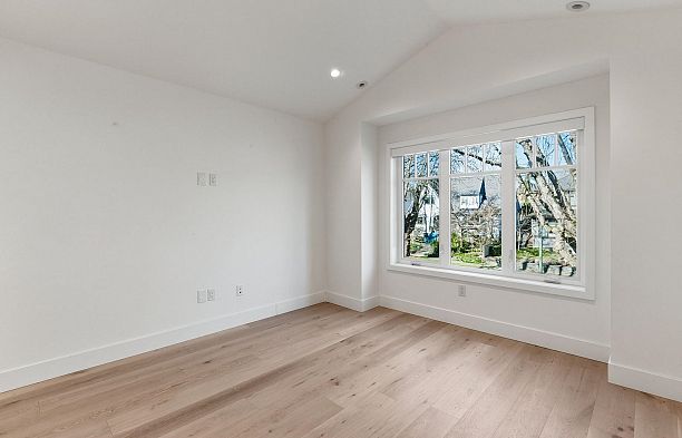 3530 W 43rd Avenue Southlands