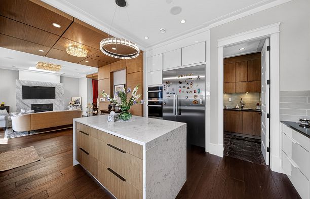 2664 W 22 Avenue Arbutus