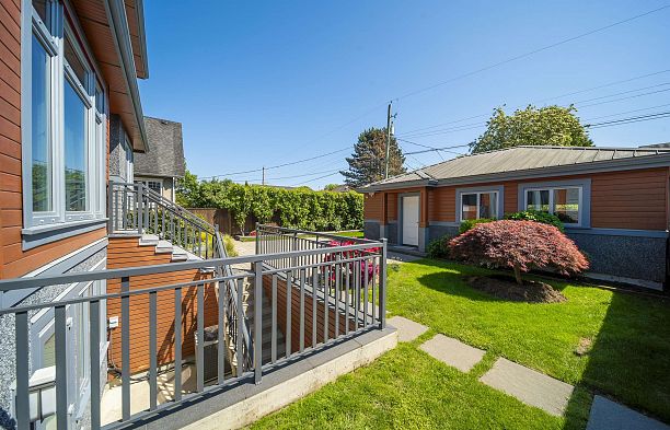 2664 W 22 Avenue Arbutus