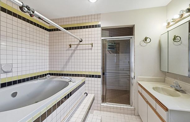 6709 Ash Street South Cambie