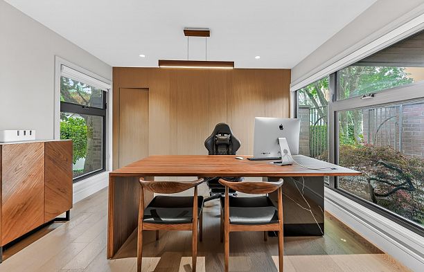 423 Greensboro Place South Cambie