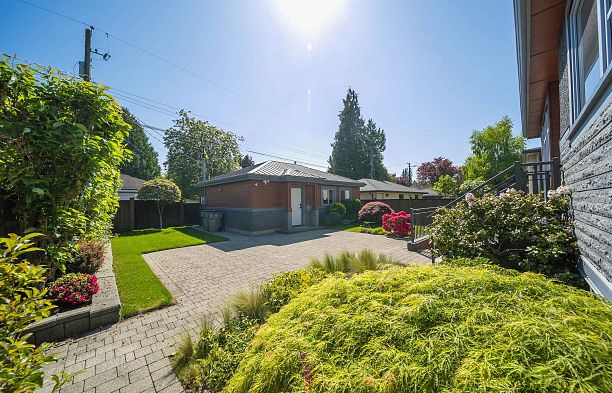 2664 W 22 Avenue Arbutus