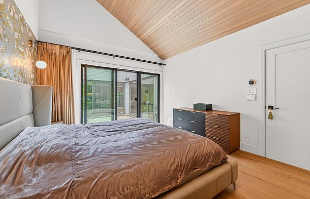 423 Greensboro Place South Cambie