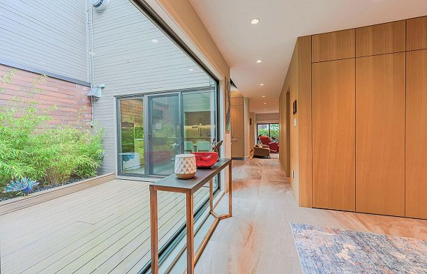 423 Greensboro Place South Cambie
