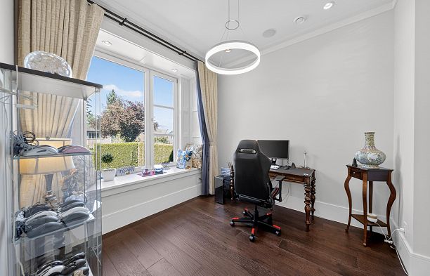 2664 W 22 Avenue Arbutus