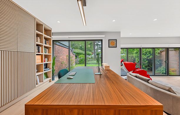 423 Greensboro Place South Cambie
