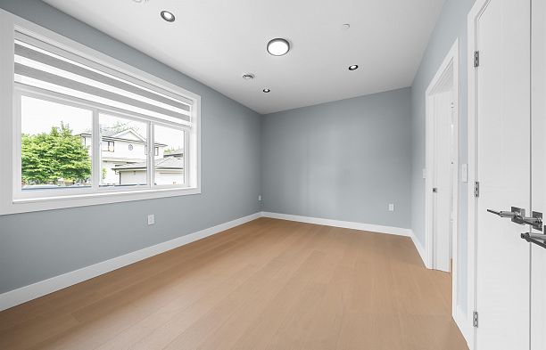 2 2559 W King Edward Avenue Arbutus
