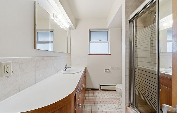 6709 Ash Street South Cambie