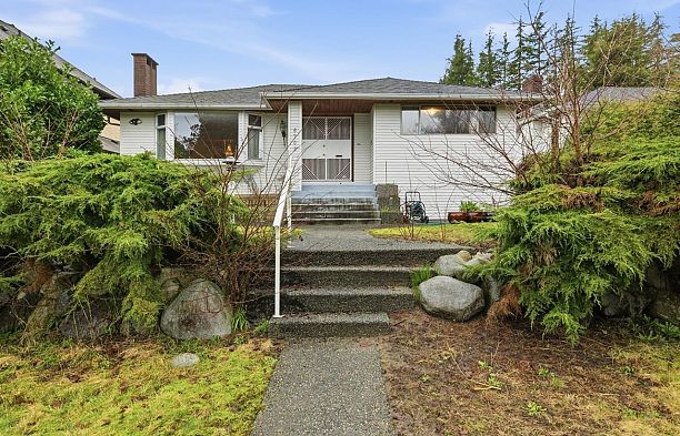 6709 Ash Street South Cambie