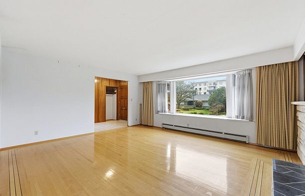 6709 Ash Street South Cambie