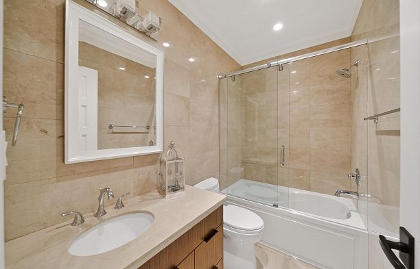 2664 W 22 Avenue Arbutus