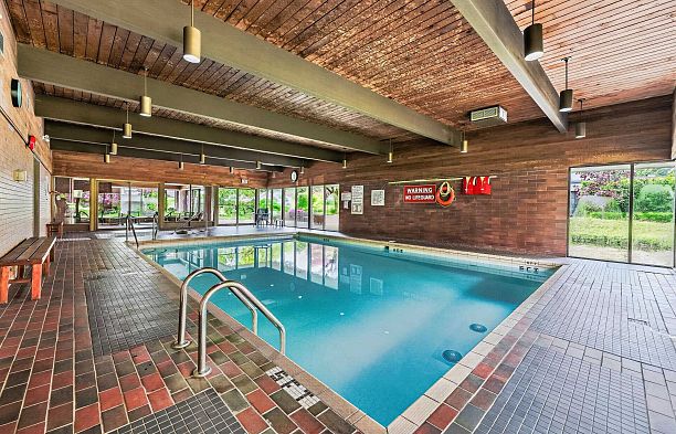 423 Greensboro Place South Cambie