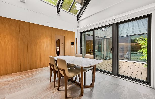 423 Greensboro Place South Cambie