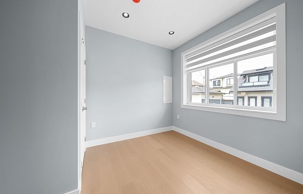 2 2559 W King Edward Avenue Arbutus