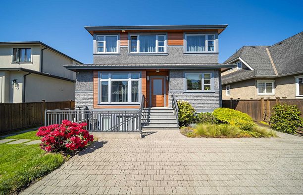 2664 W 22 Avenue Arbutus