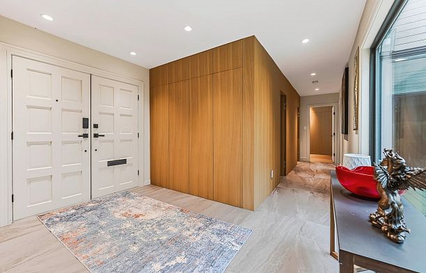 423 Greensboro Place South Cambie