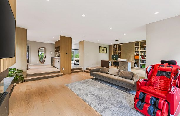 423 Greensboro Place South Cambie
