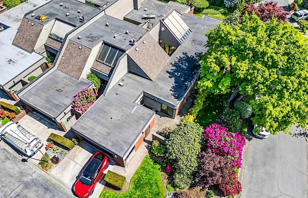 423 Greensboro Place South Cambie
