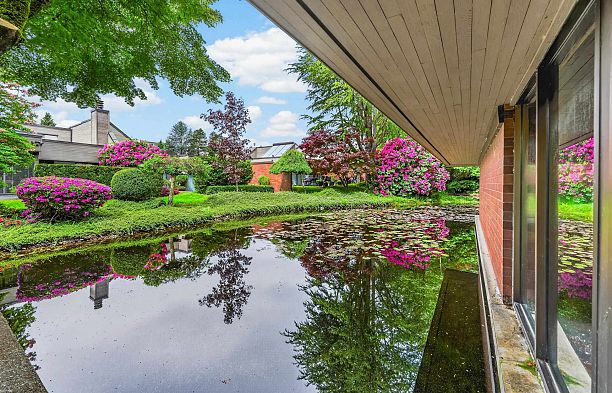 423 Greensboro Place South Cambie