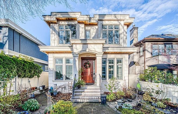3537 W 18th Avenue Dunbar