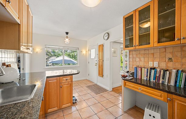 2323 W 23rd Avenue Arbutus