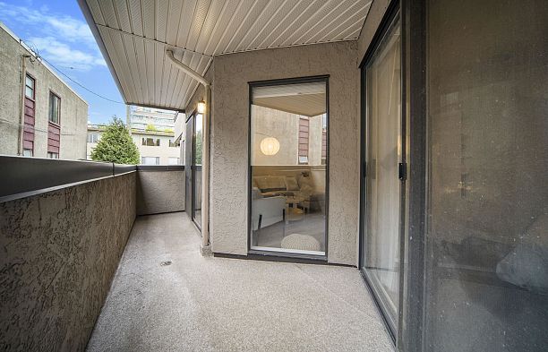 209 975 W 13th Avenue Fairview VW