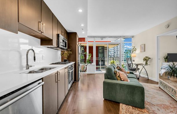 610 88 W 1st Avenue False Creek