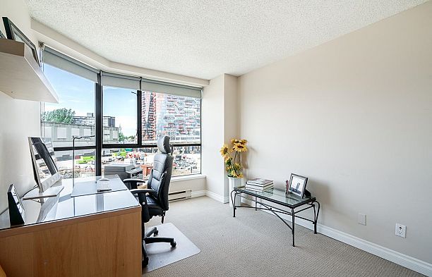 301 1450 Pennyfarthing Drive False Creek