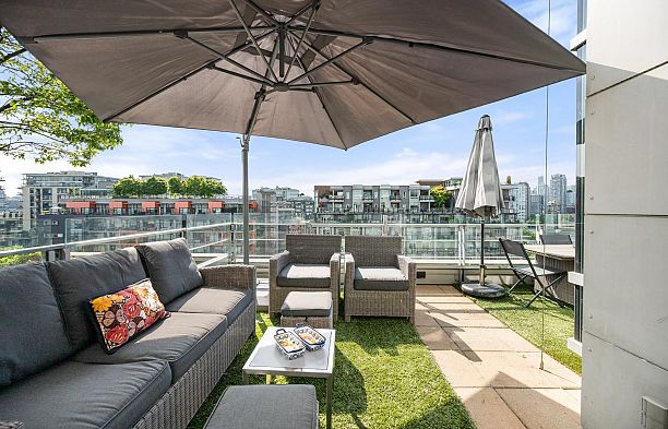 801 77 Walter Hardwick Avenue False Creek