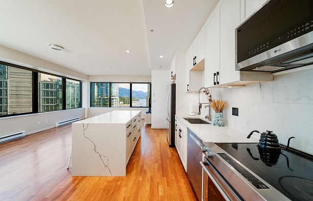 502 1333 W Georgia Street Coal Harbour