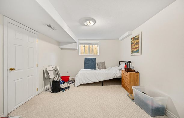 2323 W 23rd Avenue Arbutus