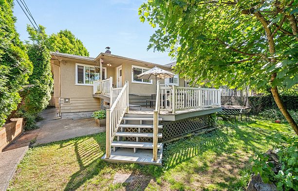 2323 W 23rd Avenue Arbutus