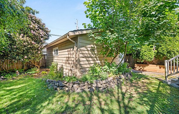 2323 W 23rd Avenue Arbutus