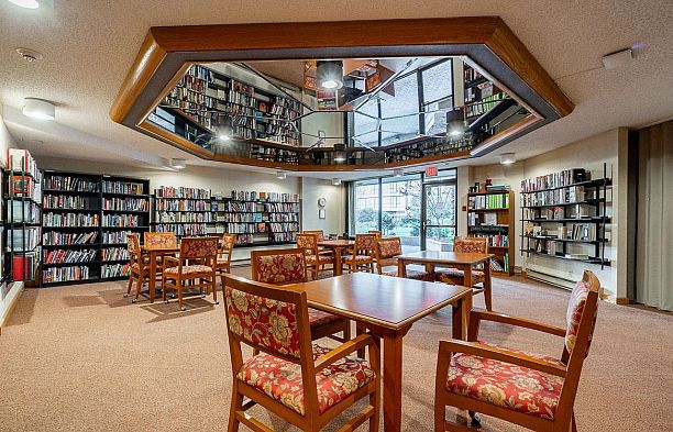 301 1450 Pennyfarthing Drive False Creek
