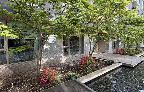 102 375 W 59th Avenue South Cambie