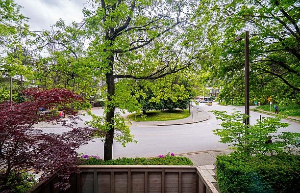 697 Moberly Road False Creek
